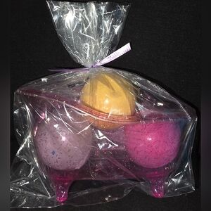 Pink Glitter Bathtub Soap Dish With 3 Handmade Bath Bombs